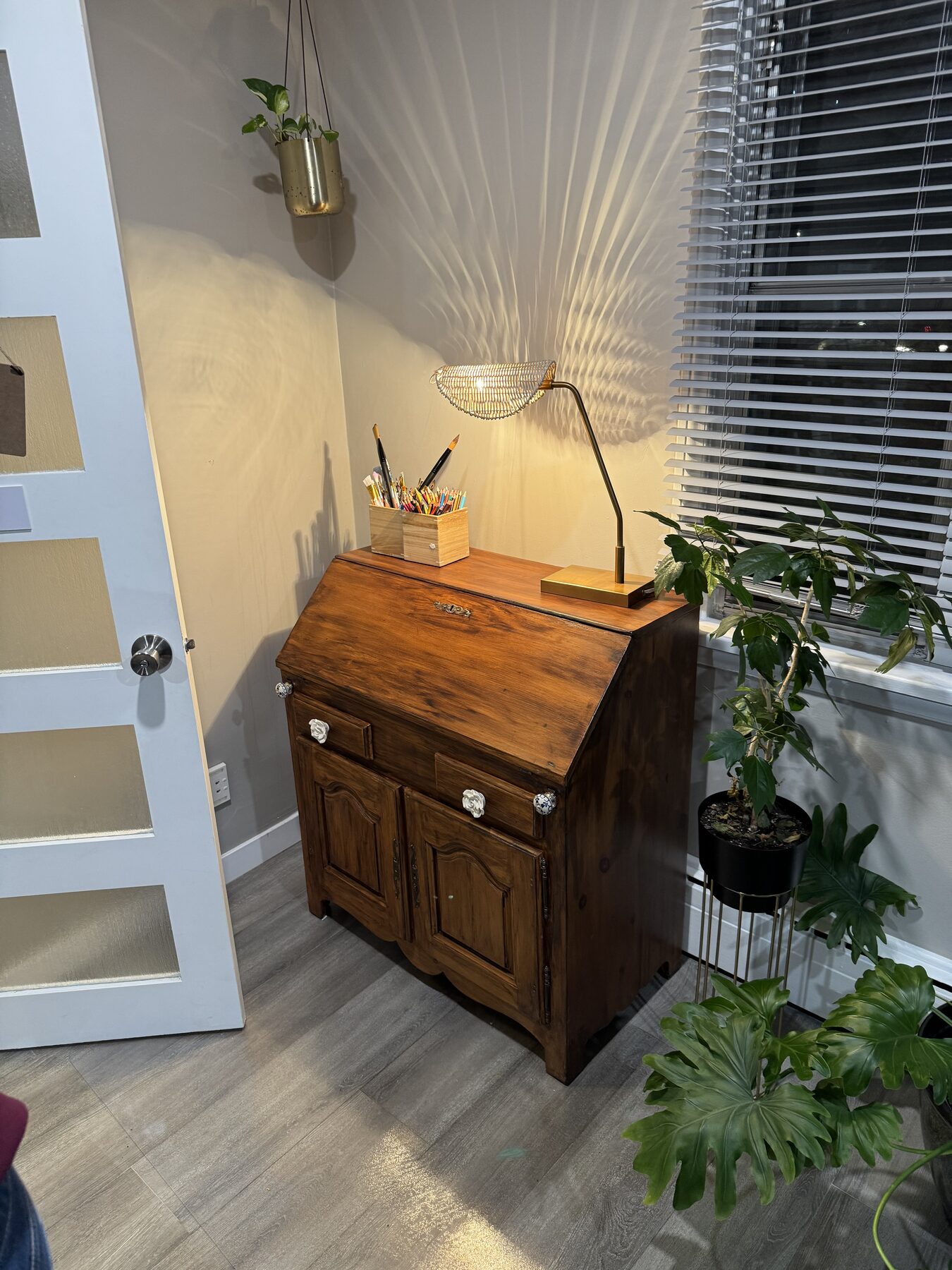 Interior detail of the Threshold Art Therapy office space